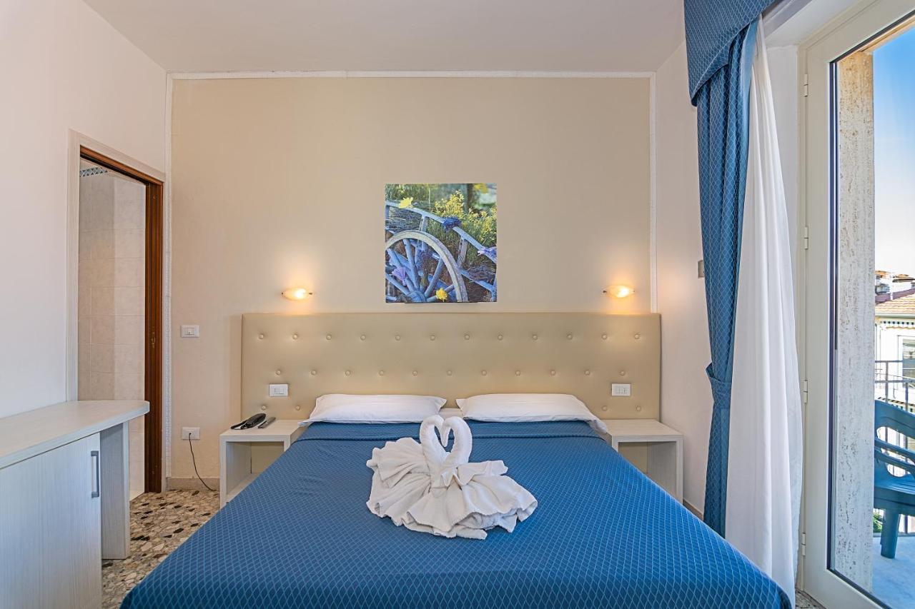 Hotel Caribe Виареджо Екстериор снимка