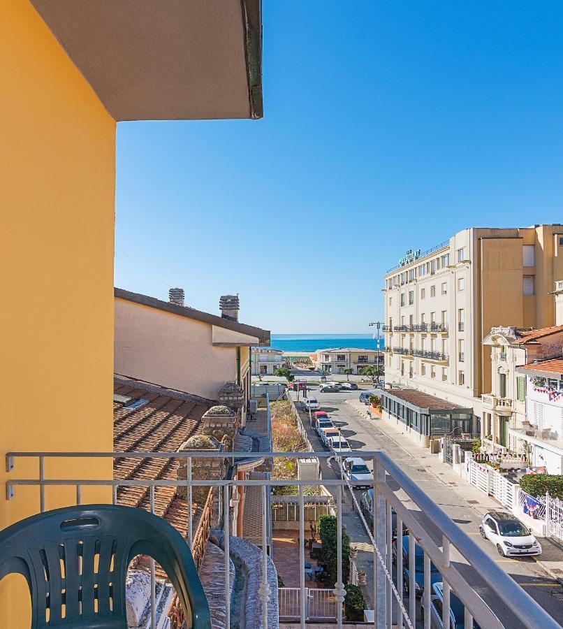 Hotel Caribe Виареджо Екстериор снимка