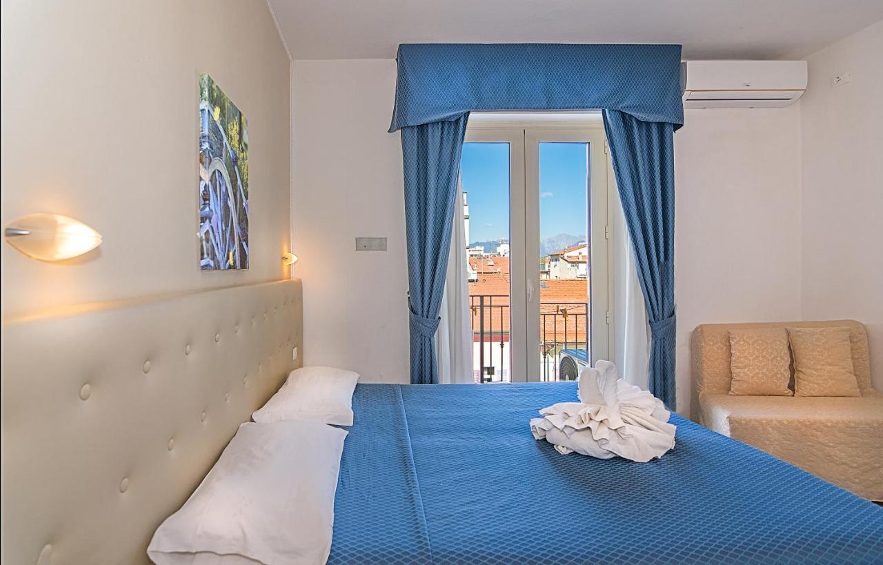 Hotel Caribe Виареджо Екстериор снимка