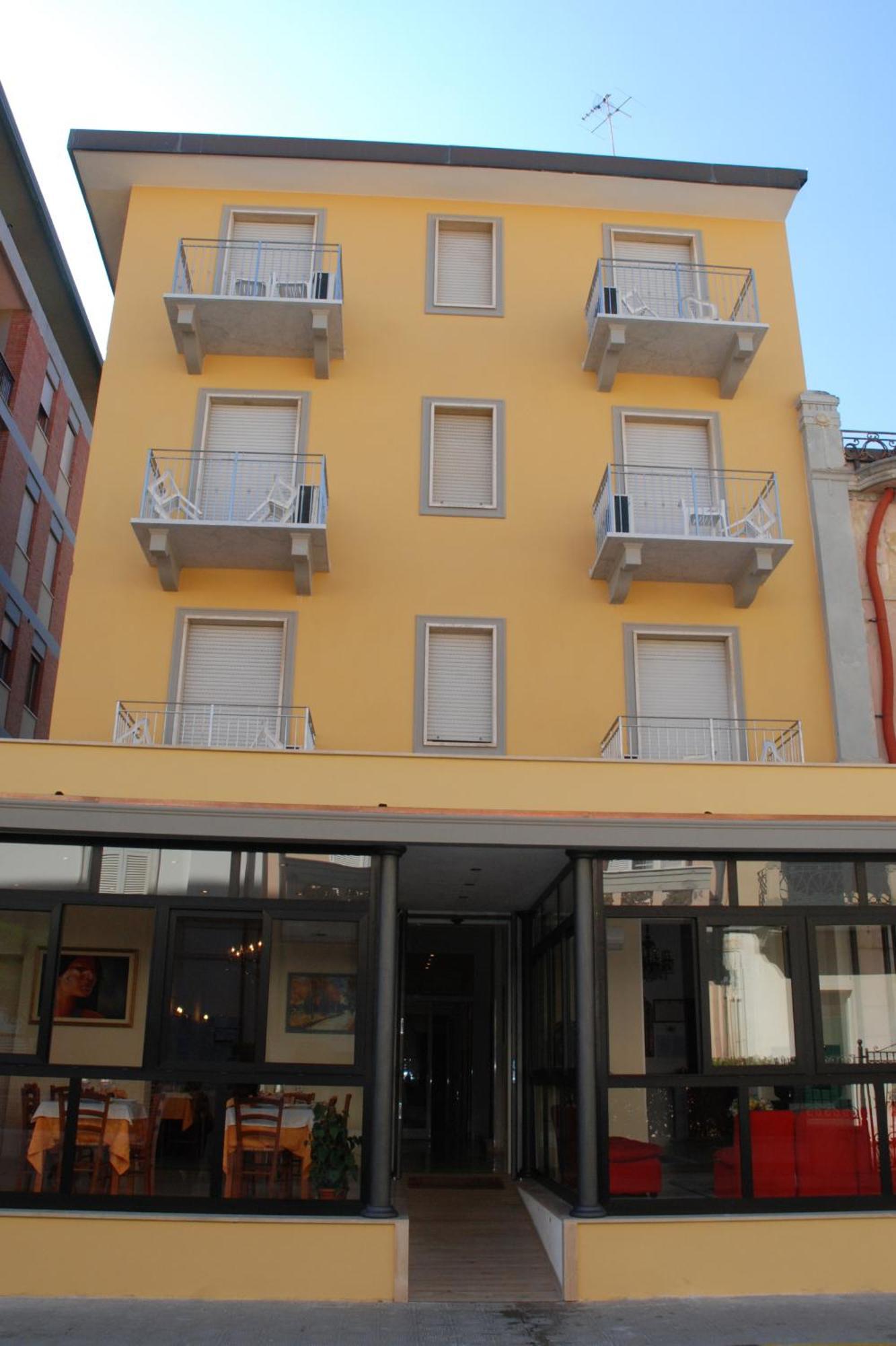 Hotel Caribe Виареджо Екстериор снимка