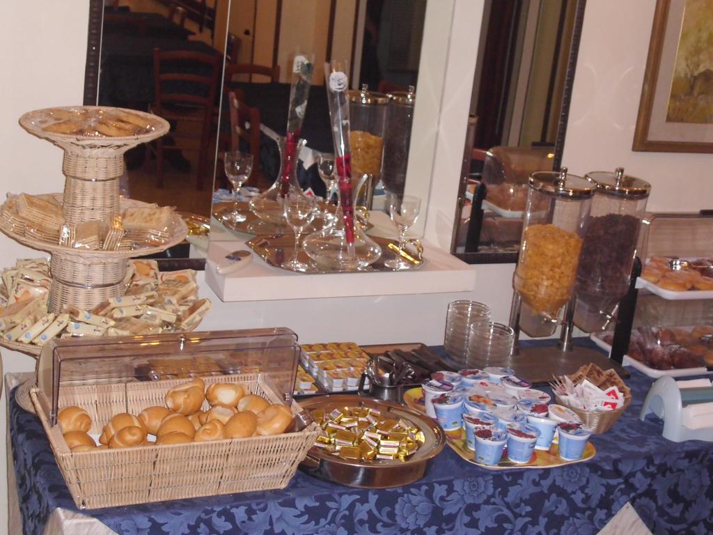 Hotel Caribe Виареджо Екстериор снимка