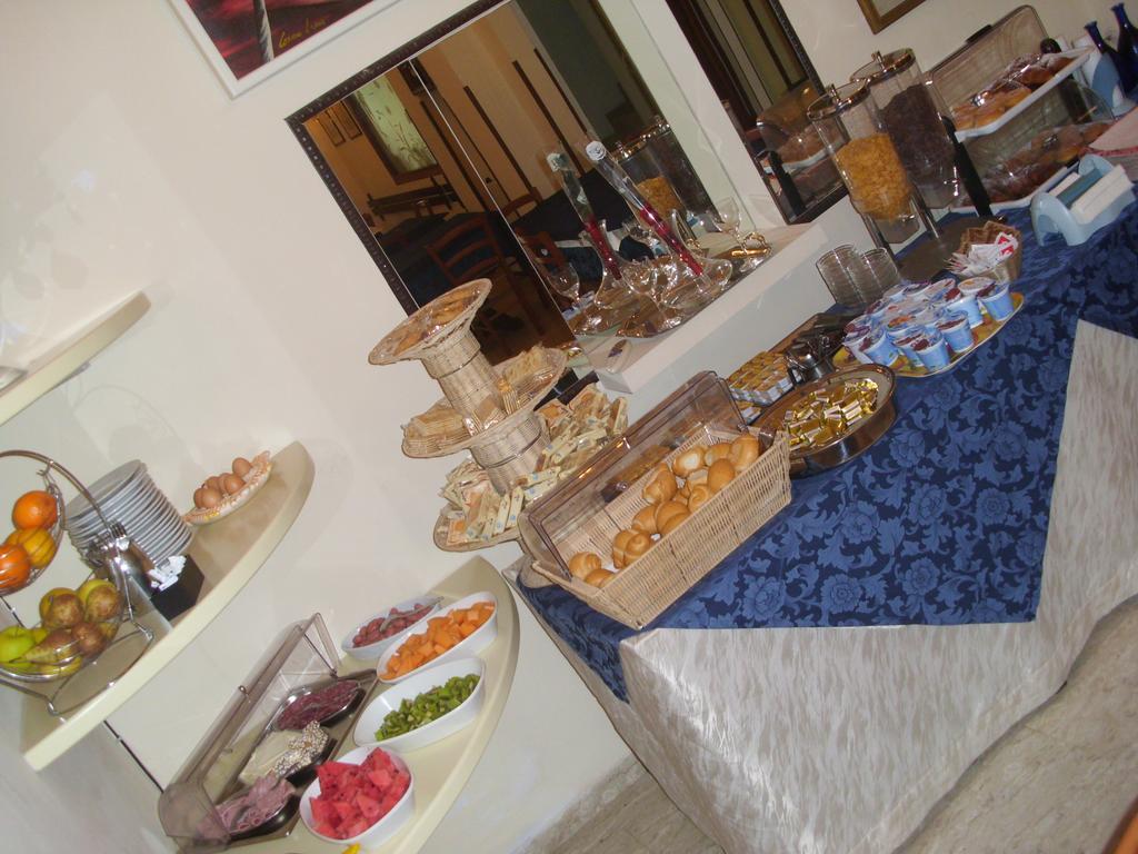 Hotel Caribe Виареджо Екстериор снимка