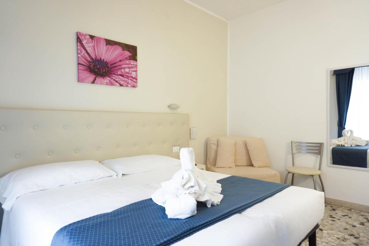 Hotel Caribe Виареджо Екстериор снимка
